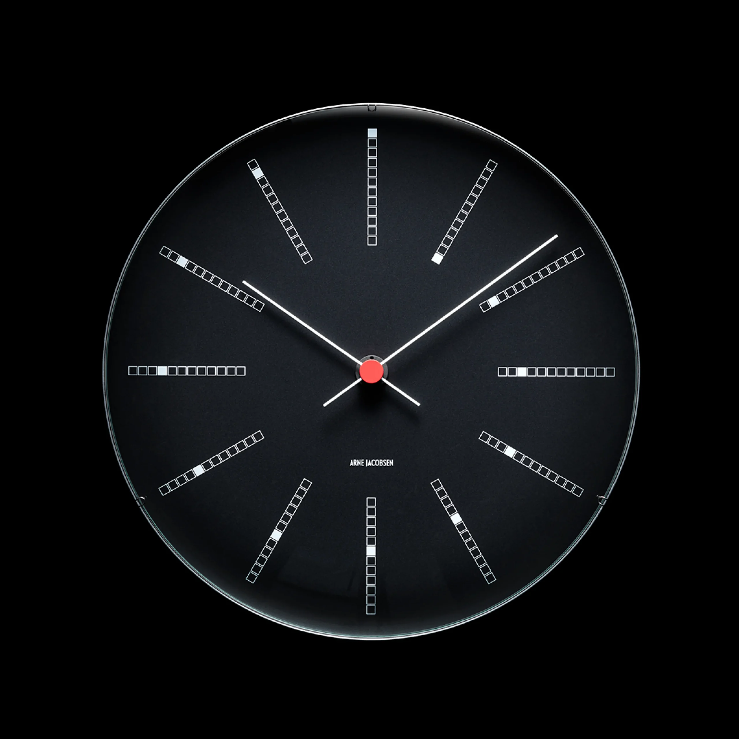 New Arne Jacobsen Clocks Vægur Ø29 cm i sort | Køb her
