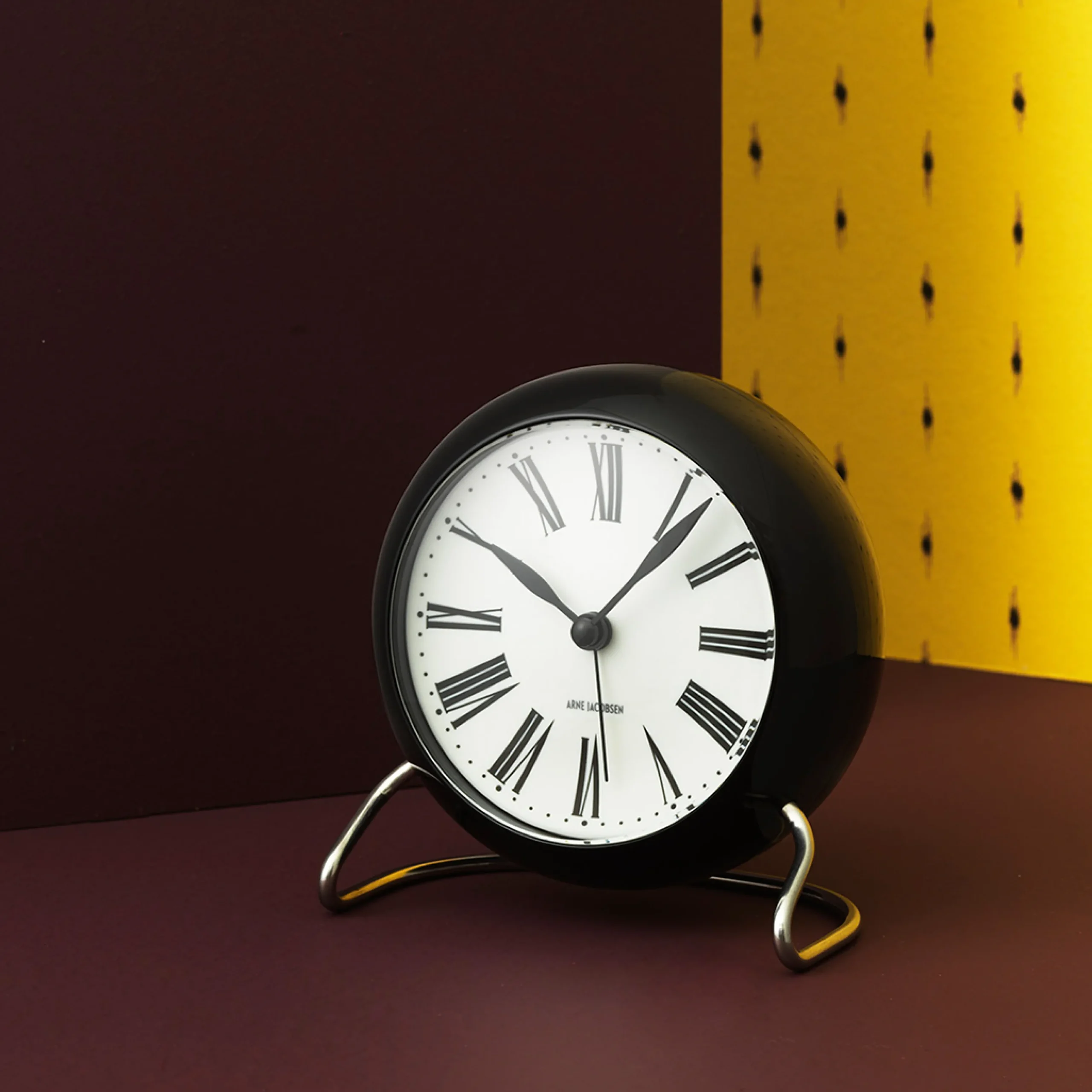 Clearance Arne Jacobsen Roman Bordur Ø11 cm hvid/sort | Køb her