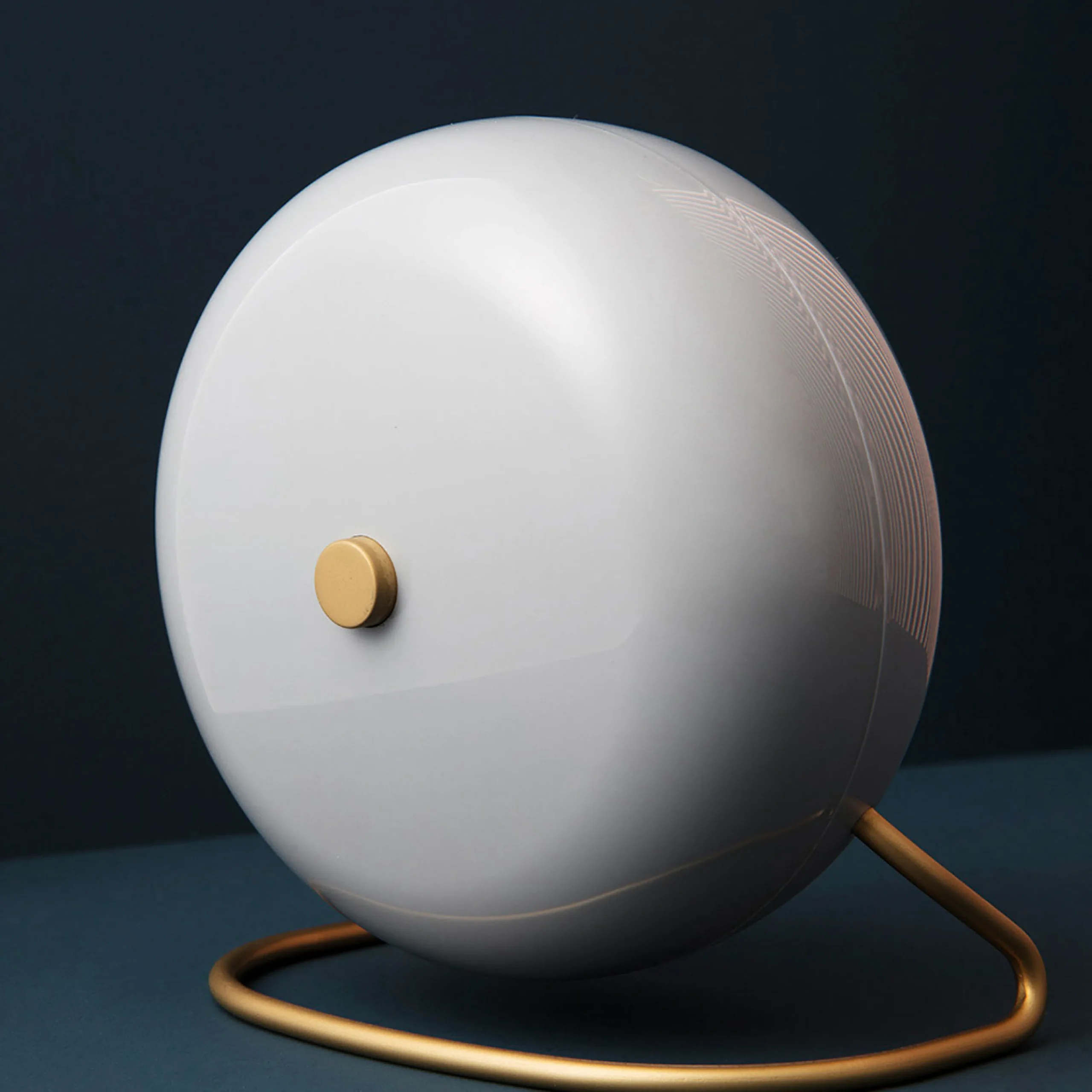 Clearance Arne Jacobsen Station Bordur Ø11 cm grå/hvid | Køb her
