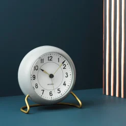 Clearance Arne Jacobsen Station Bordur Ø11 cm grå/hvid | Køb her