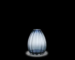 Online Holmegaard Vase H34 cm i blå fra serien 2Lip | Køb her