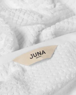 Outlet JUNA Håndklæde 70x140 cm i hvid fra serien Check | Køb her