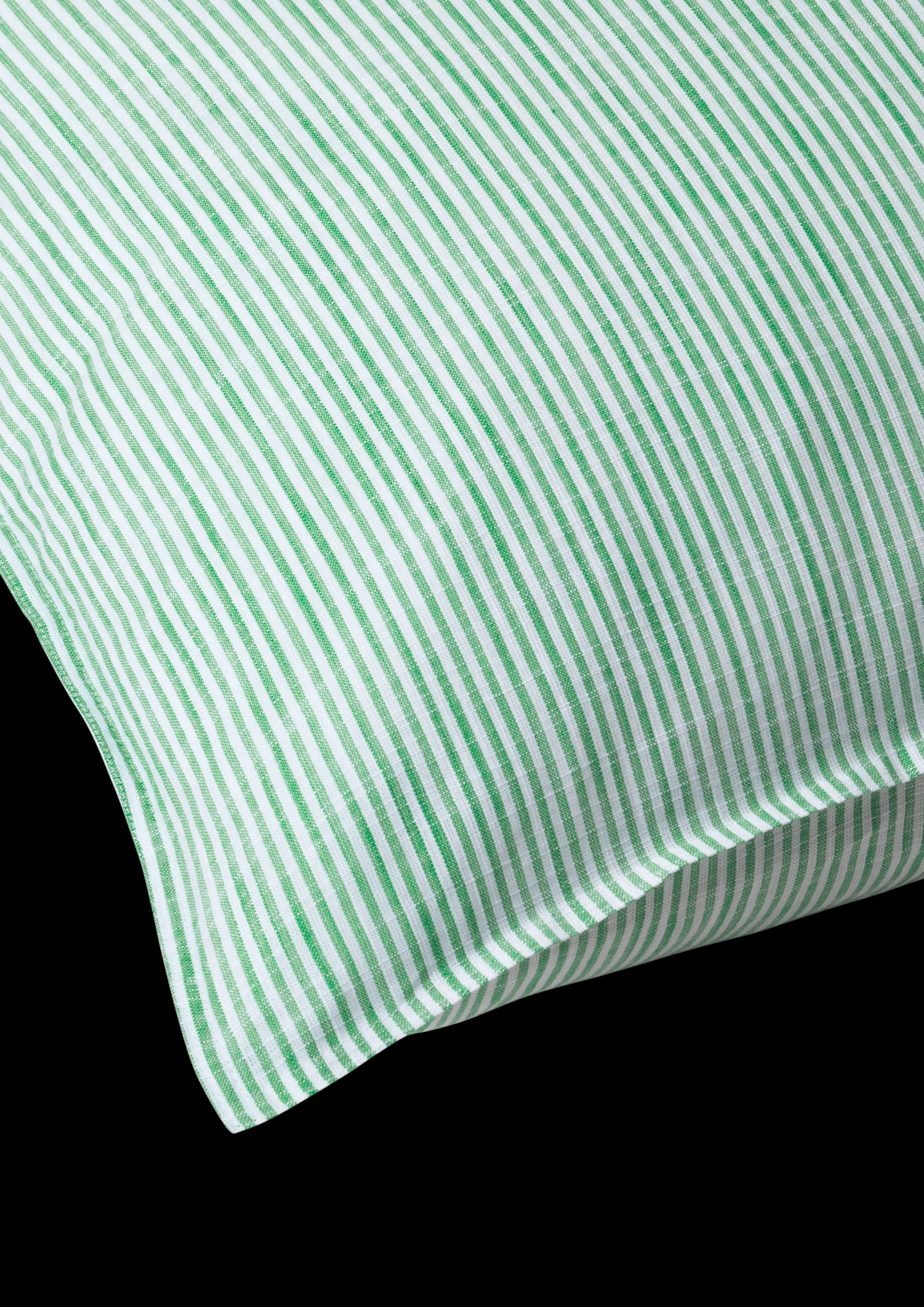 Online JUNA Monochrome Lines Pudebetræk 70x50cm grøn/hvid | Køb her