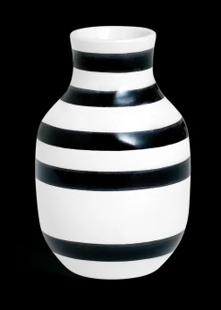 Outlet Kähler Vase H12.5 cm i sort fra serien Omaggio | Køb her