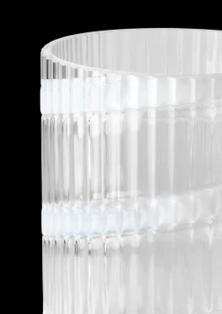 Hot Lyngby Porcelæn Lyngby Vase H25 cm swirl hvid mundblæst glas