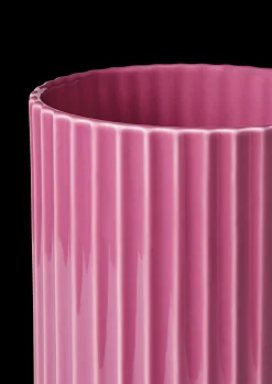 Best Lyngby Porcelæn Lyngby Vase H20.5 cm lilla porcelæn | Køb nu