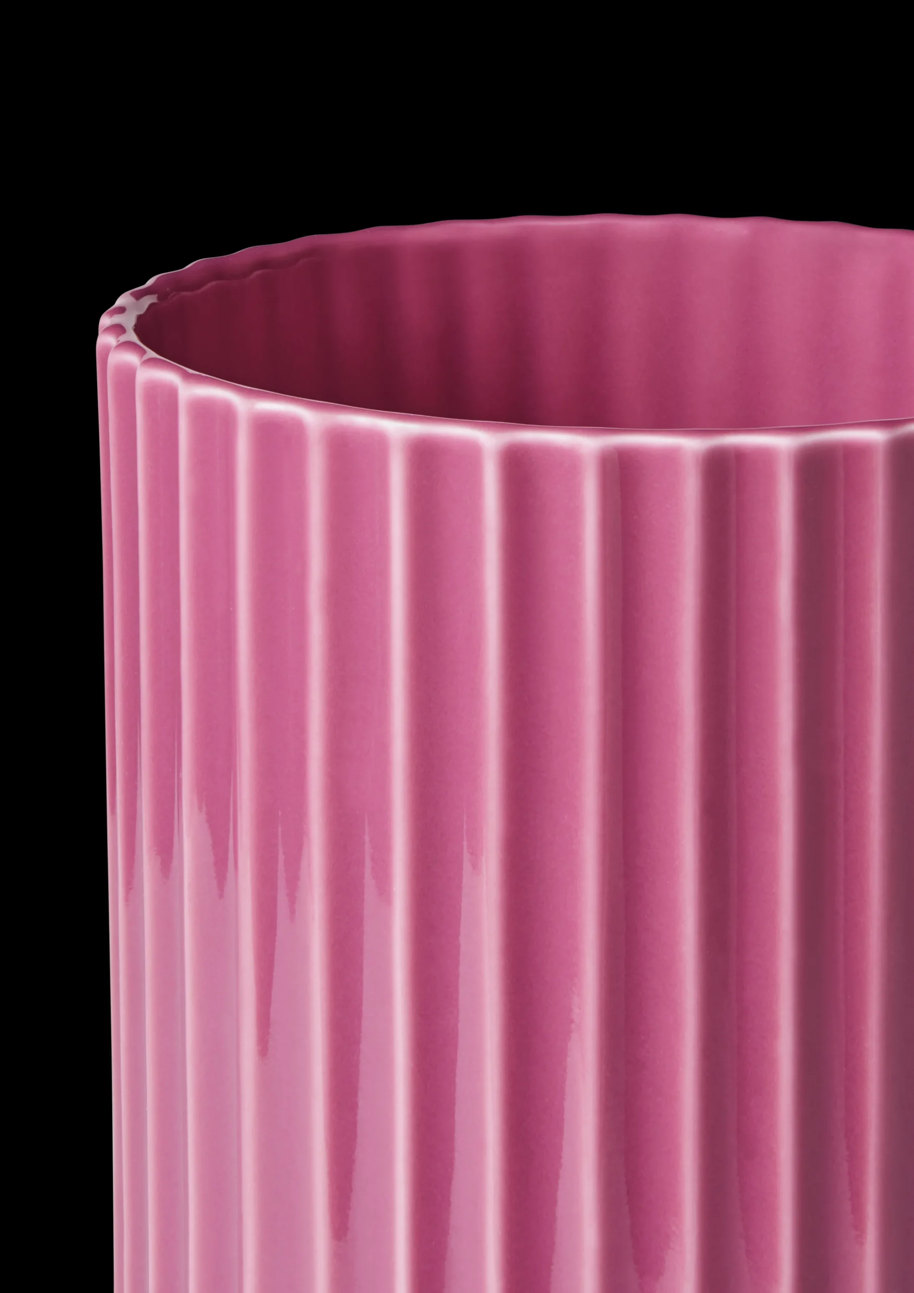 Best Lyngby Porcelæn Lyngby Vase H20.5 cm lilla porcelæn | Køb nu