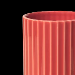 New Lyngby Porcelæn Lyngby Vase H15.5 cm rød porcelæn | Køb nu