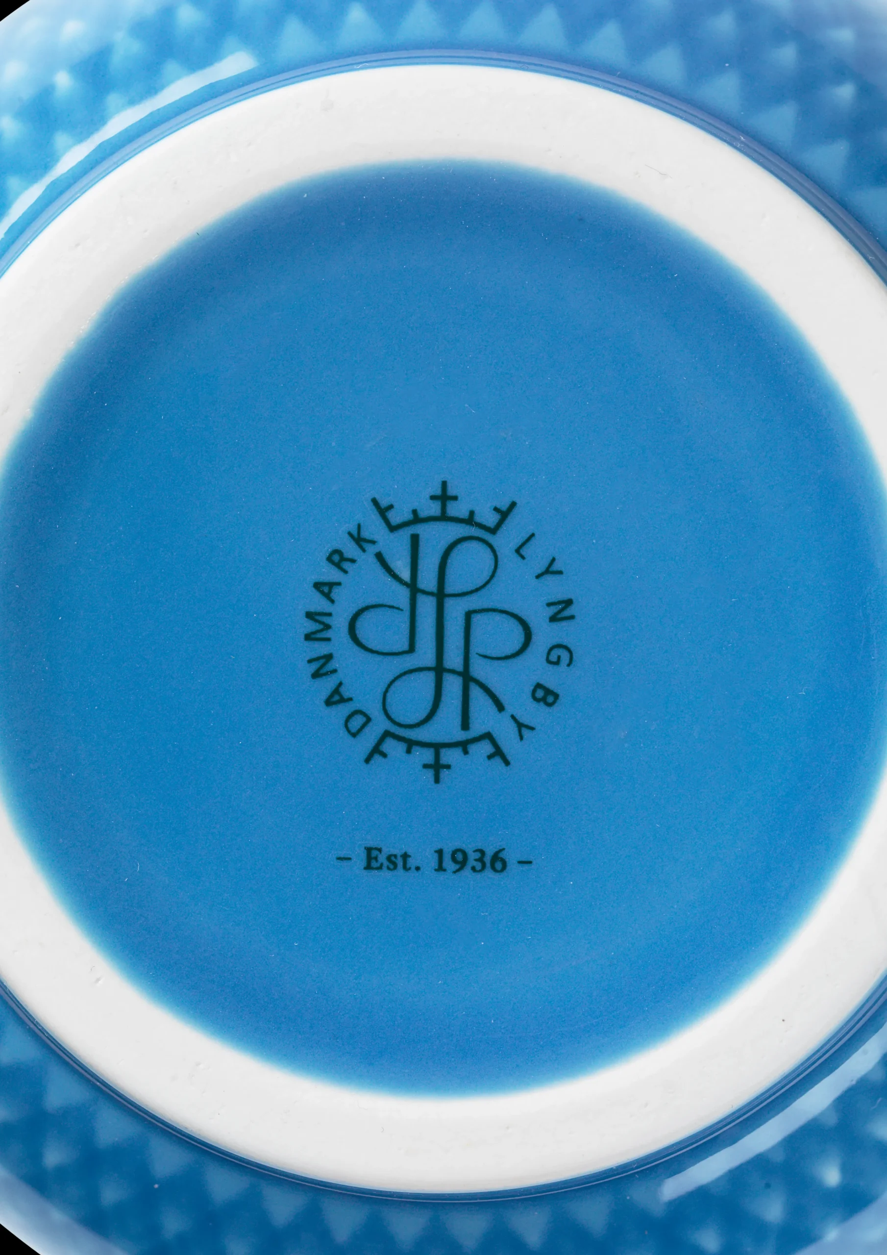 New Lyngby Porcelæn Rhombe Color Vase H20 blå porcelæn | Køb her