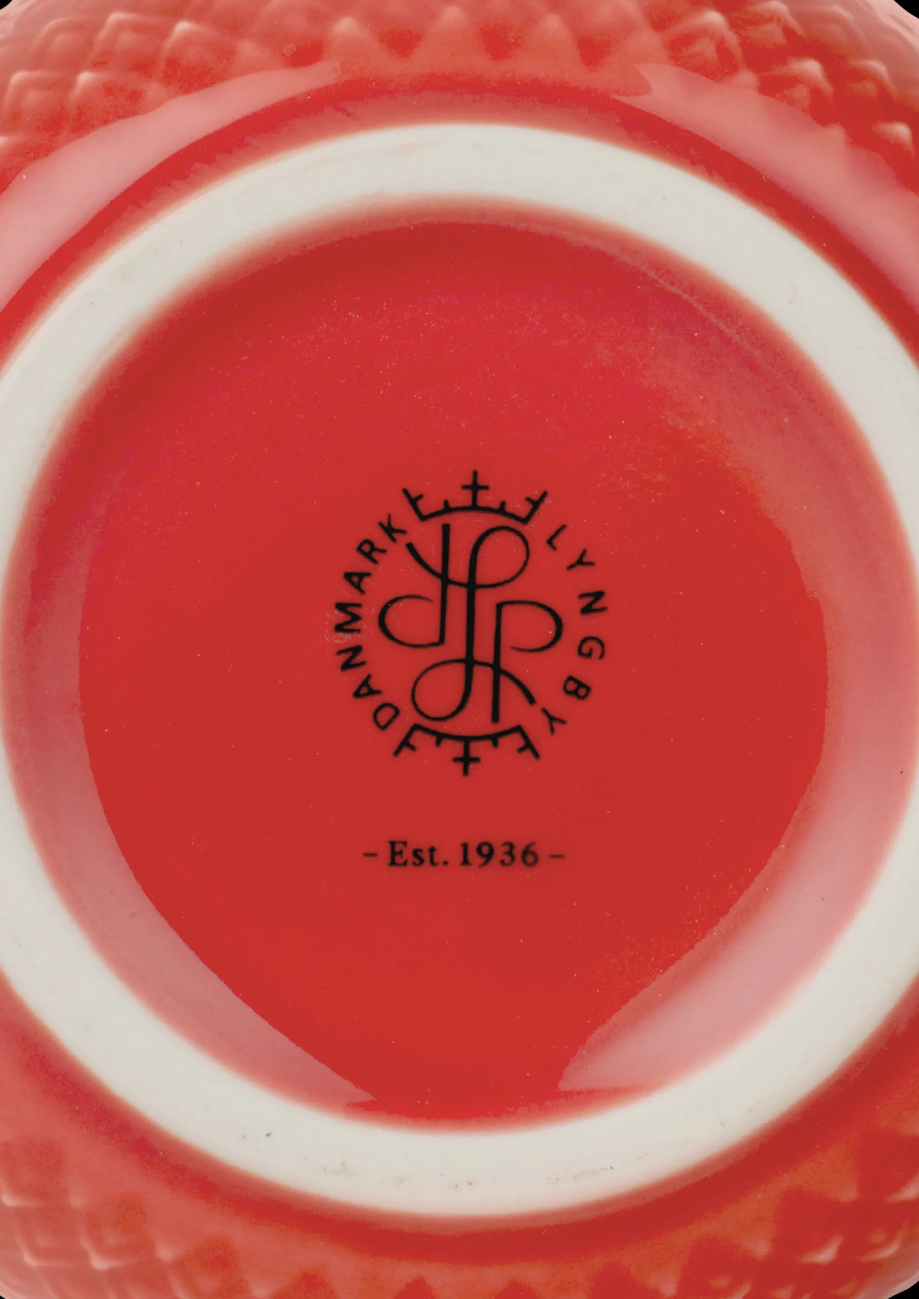 Sale Lyngby Porcelæn Rhombe Color Krus 33 cl koral | Køb her