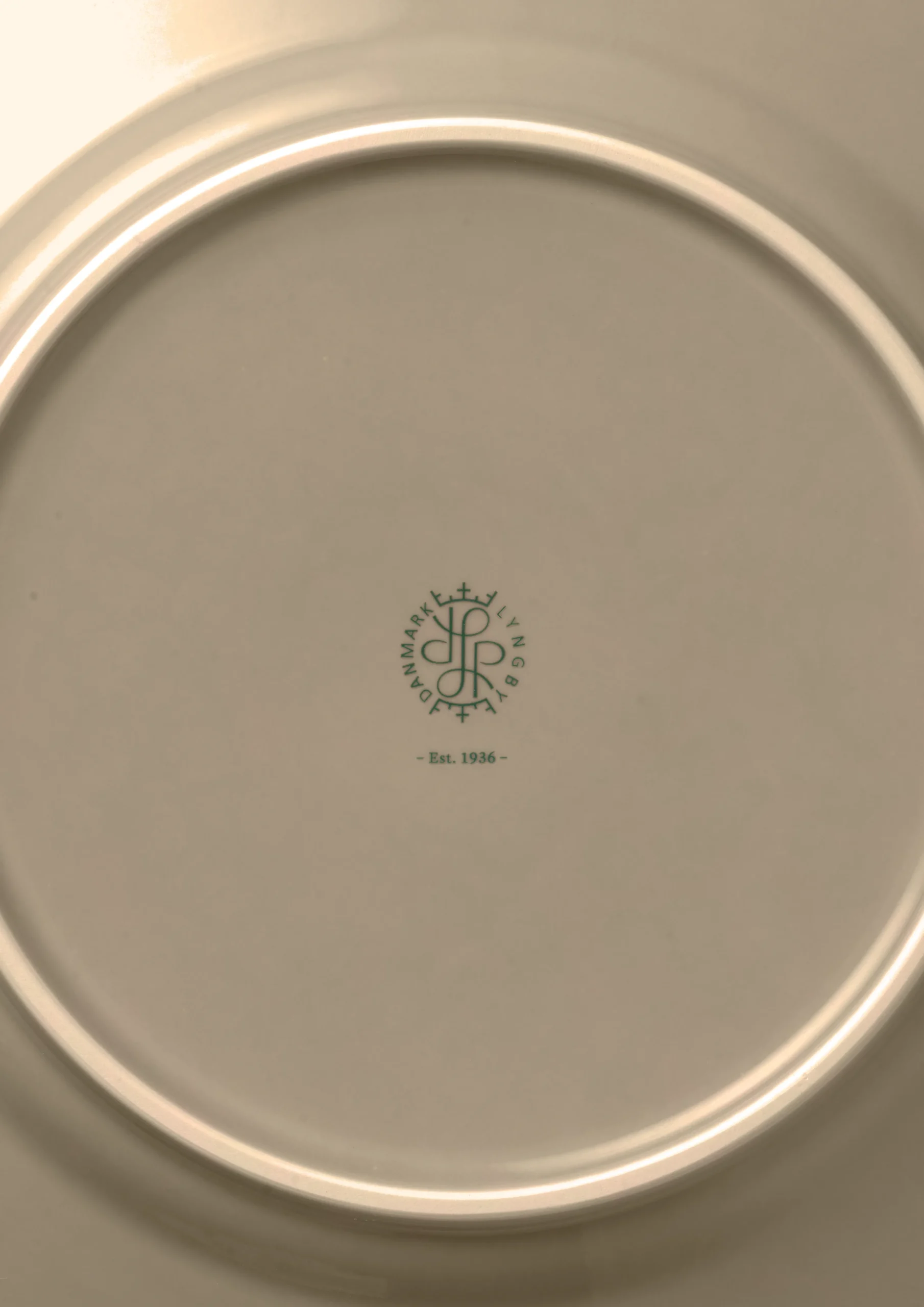 Discount Lyngby Porcelæn Rhombe Earth Frokosttallerken Ø23 cm clay