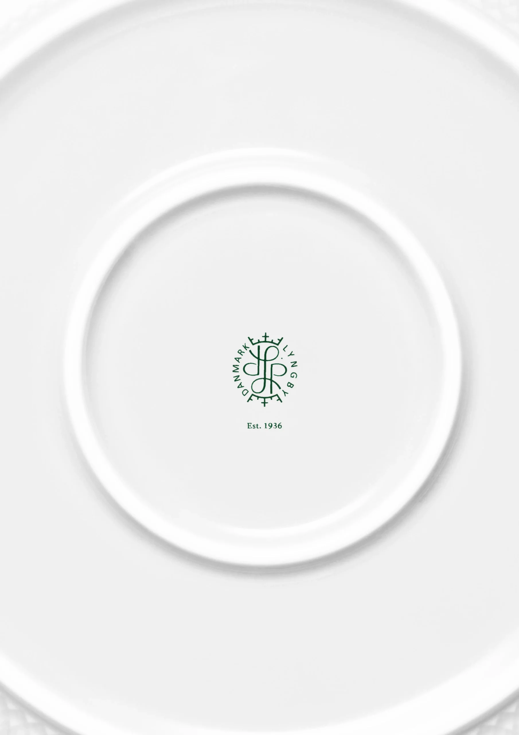 Clearance Lyngby Porcelæn Rhombe Serveringsskål Ø28 cm hvid | Køb nu