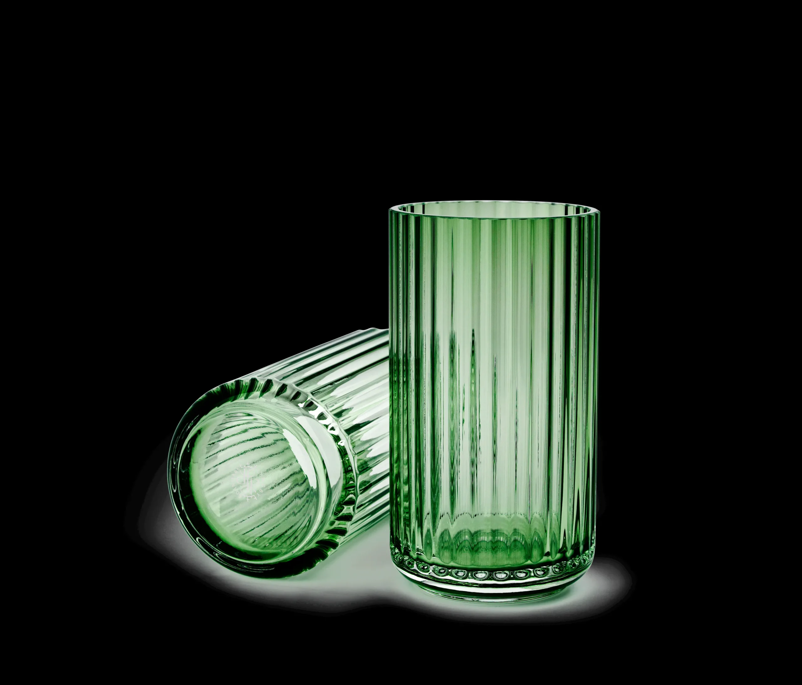 Outlet Lyngby Porcelæn Vase H15.5 cm i grøn fra serien Lyngby