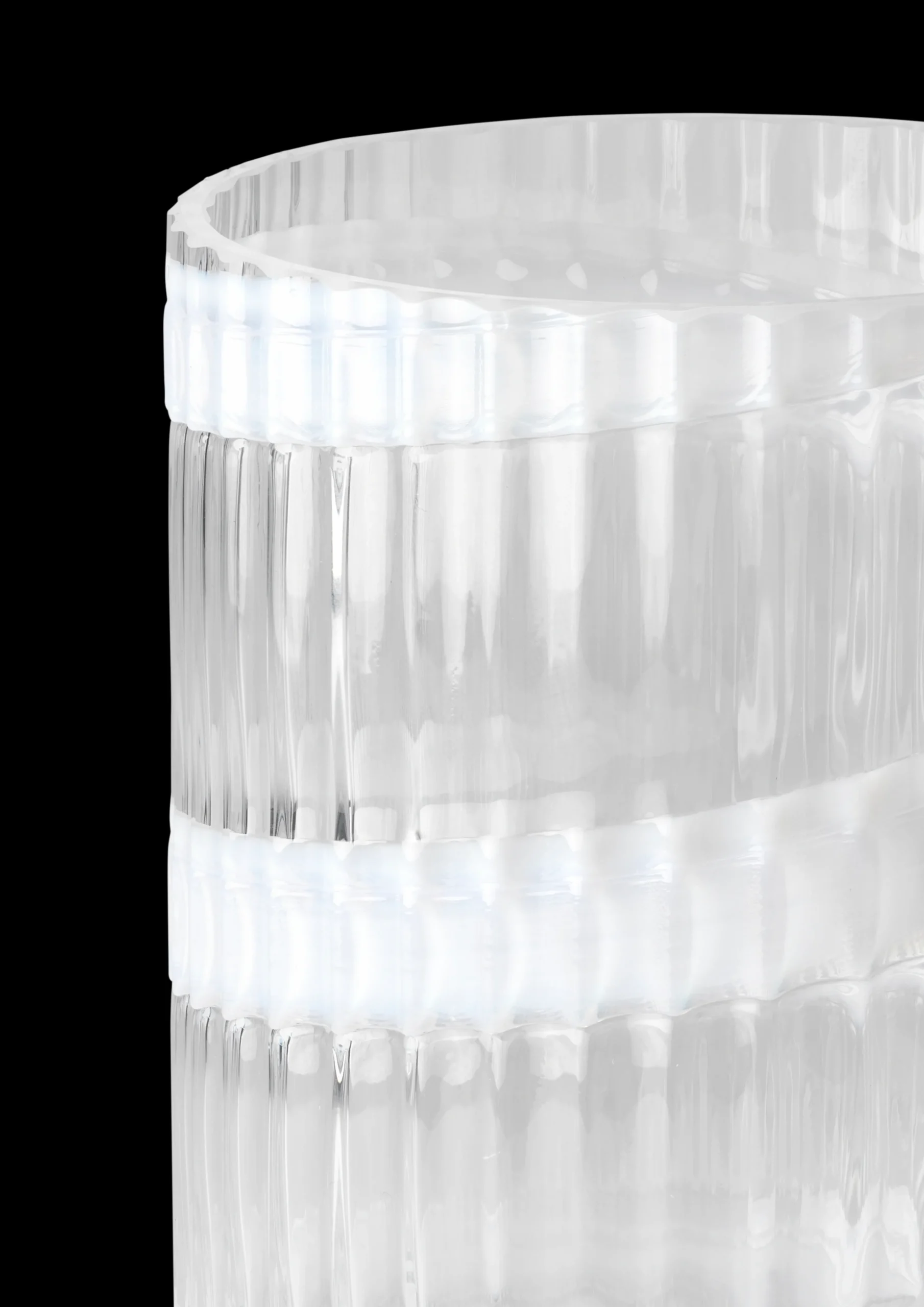 Lyngby Porcelæn Vase H20.5 cm swirl hvid mundblæst glas