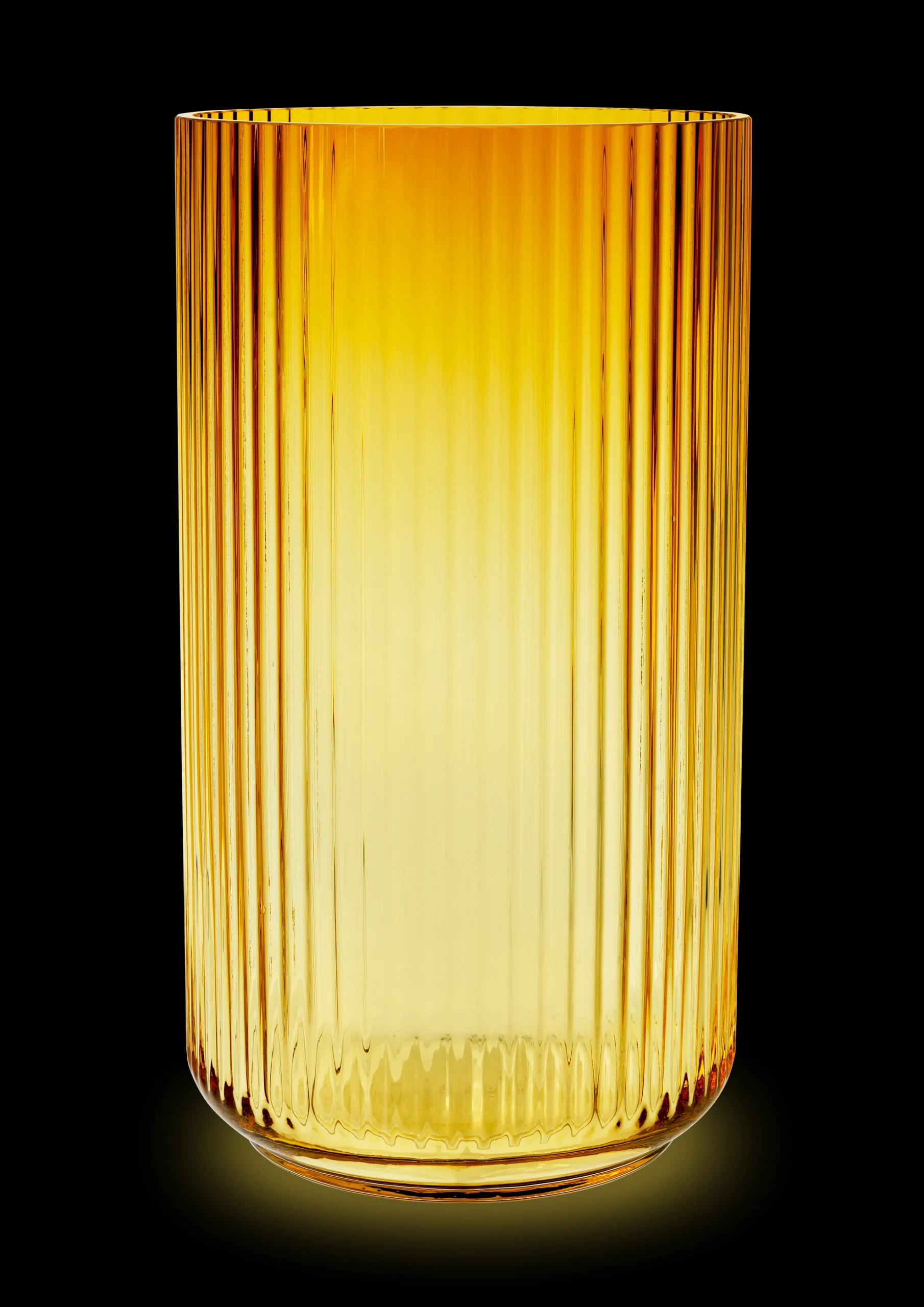 Lyngby Porcelæn Vase H38 cm i gul fra serien Lyngby